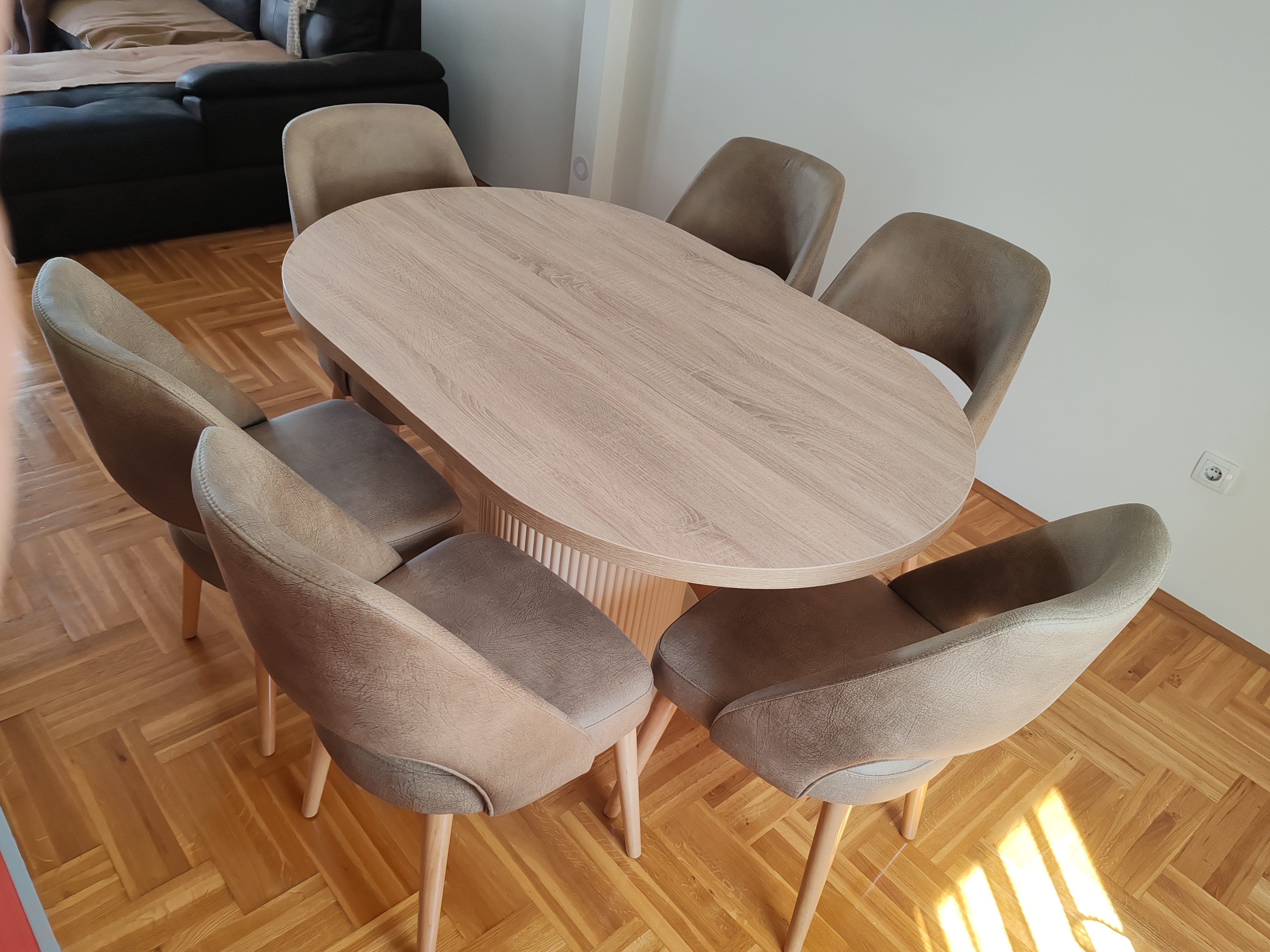 Ovalni Oslo - 140x90